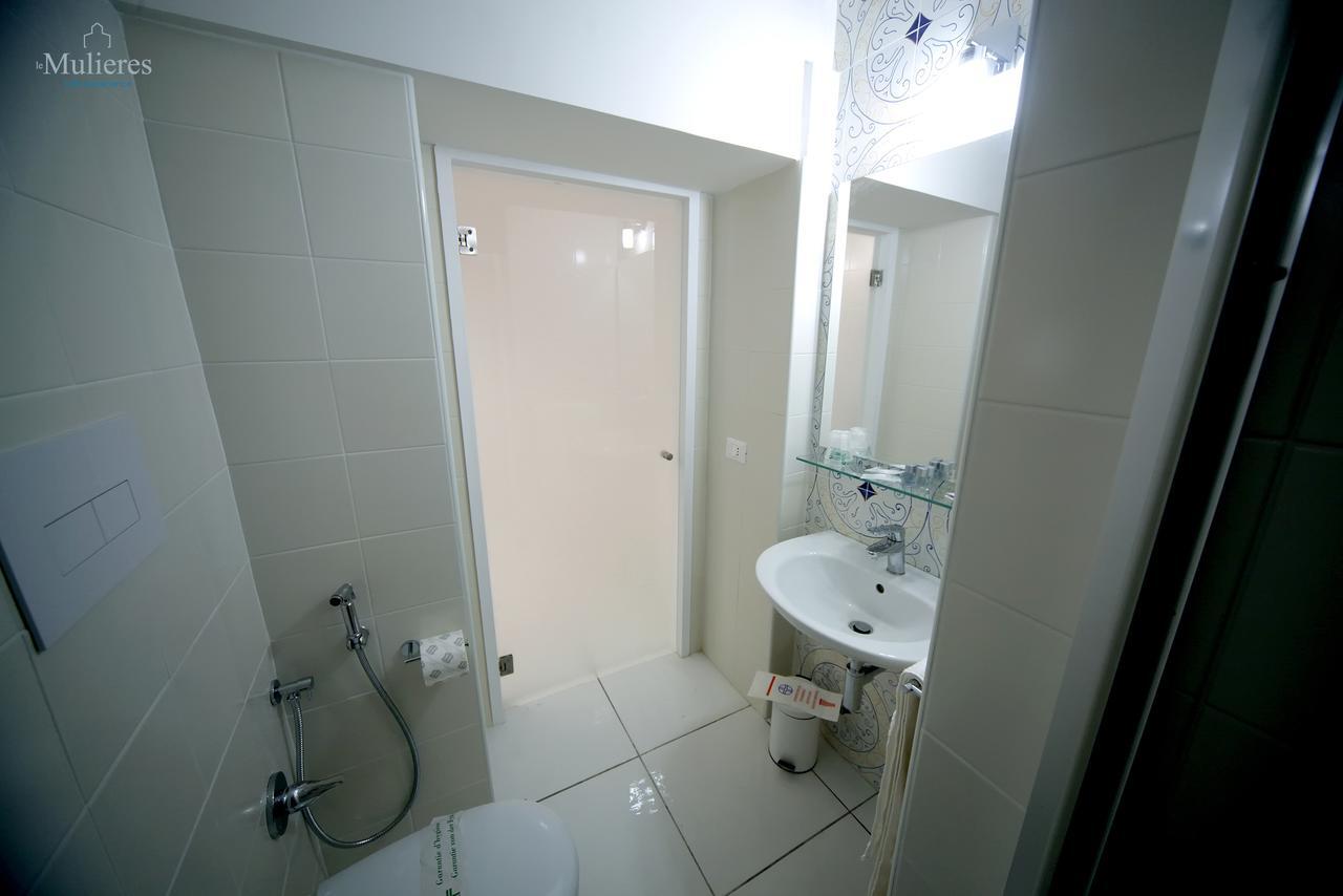 Apartamento Le Mulieres Salerno Exterior foto