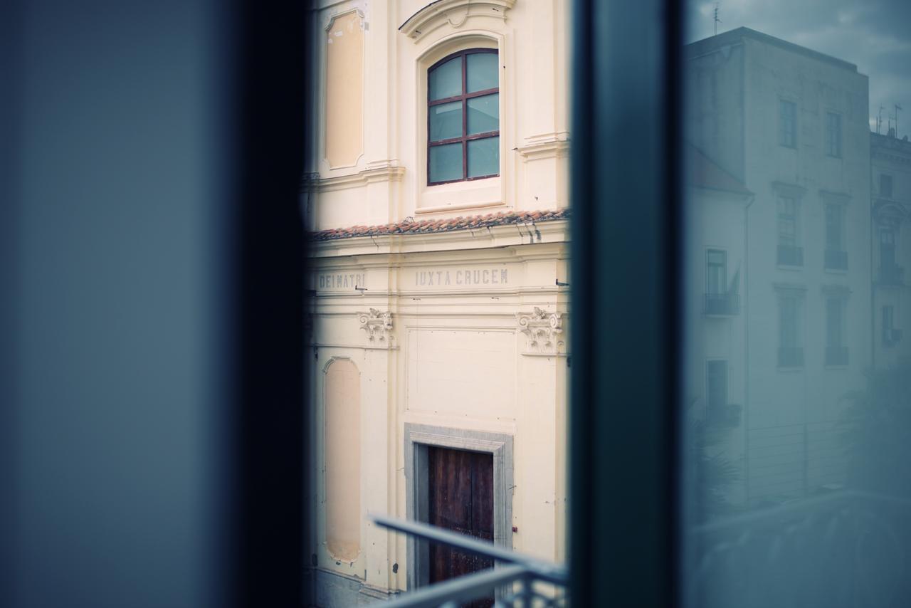 Apartamento Le Mulieres Salerno Exterior foto