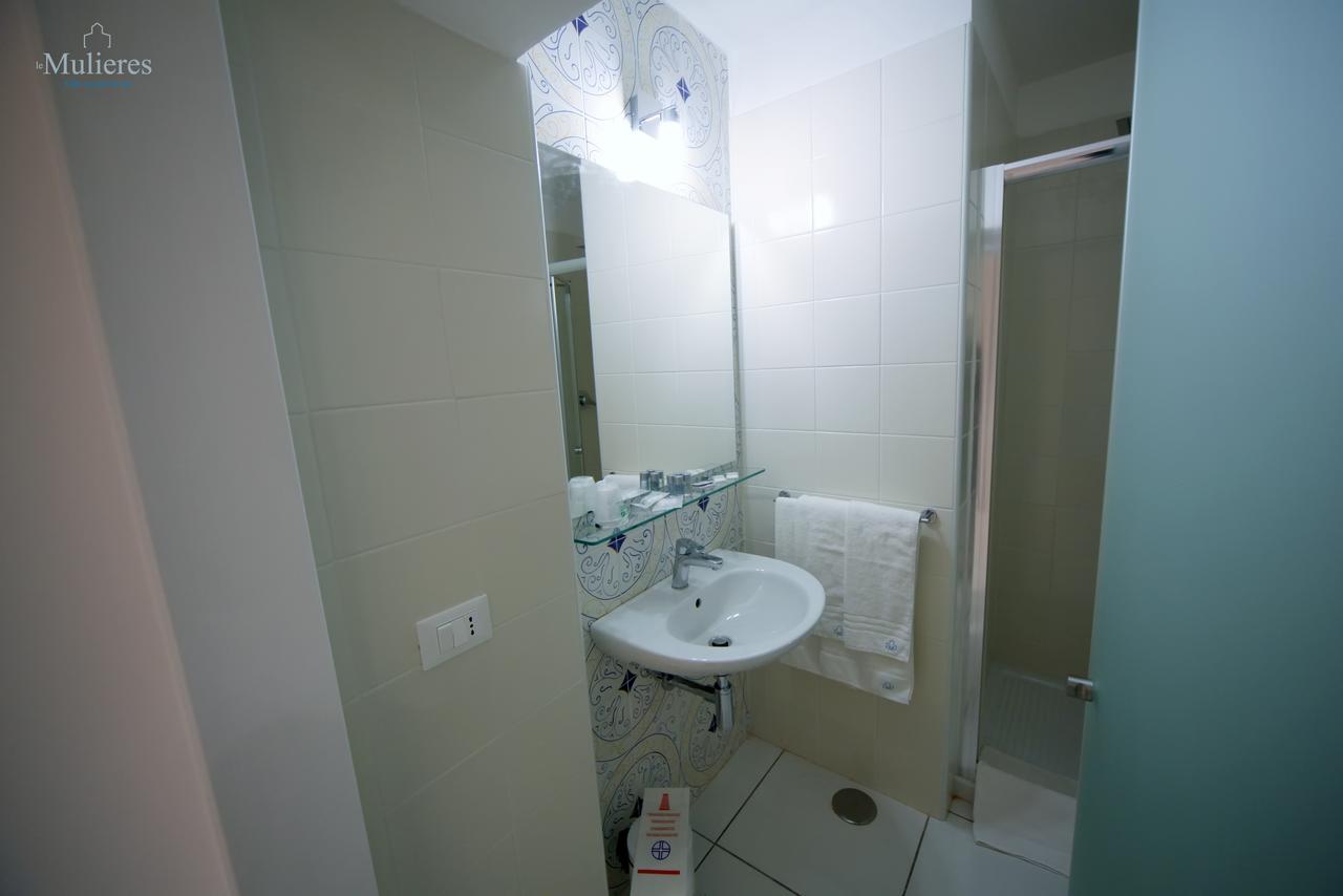 Apartamento Le Mulieres Salerno Exterior foto
