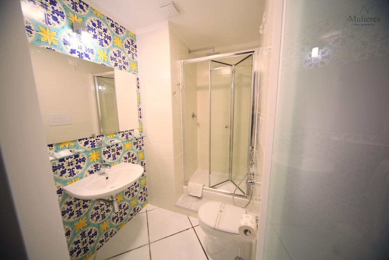 Apartamento Le Mulieres Salerno Exterior foto