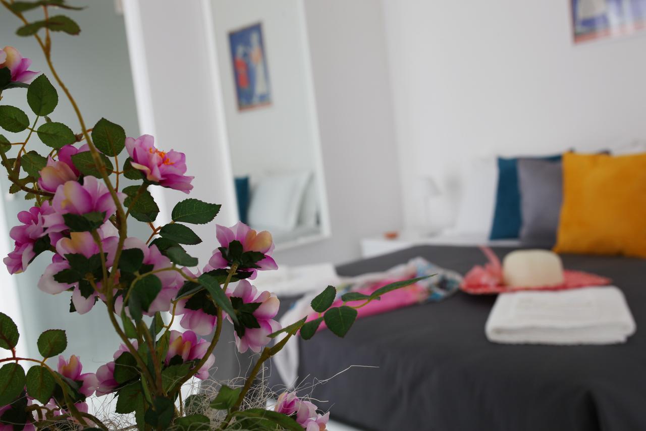 Apartamento Le Mulieres Salerno Exterior foto